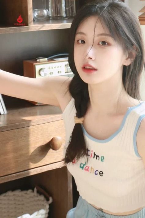手伸进她的乳罩里疯狂揉小说